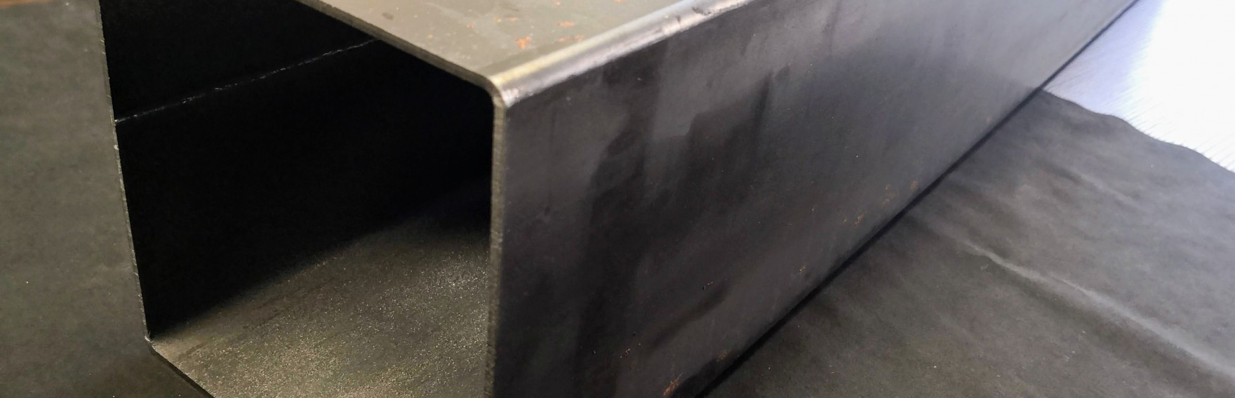 taglio laser tubi quadrati 150mm