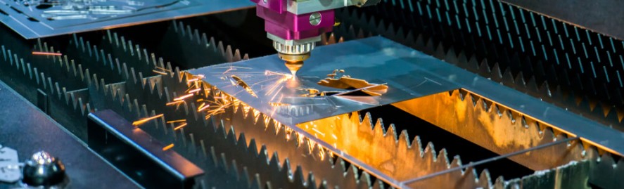 taglio laser in fibra su metalli riflettenti